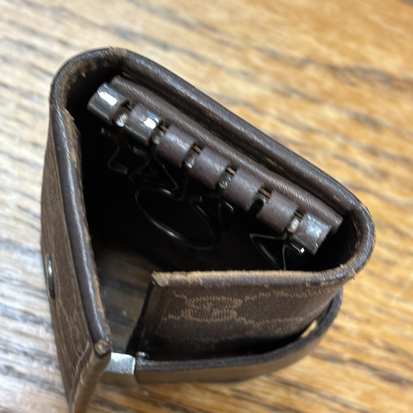 Gucci authentic key case - Picture 8 of 12